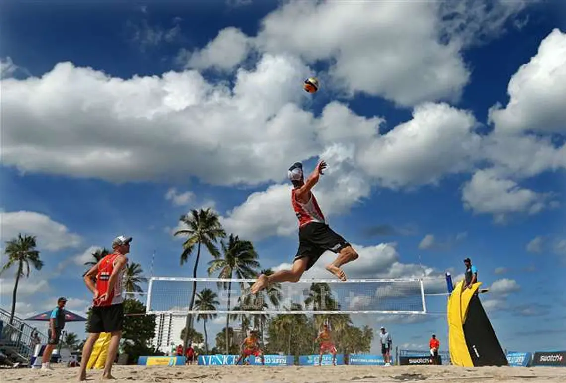 A SCUOLA DI BEACH VOLLEY